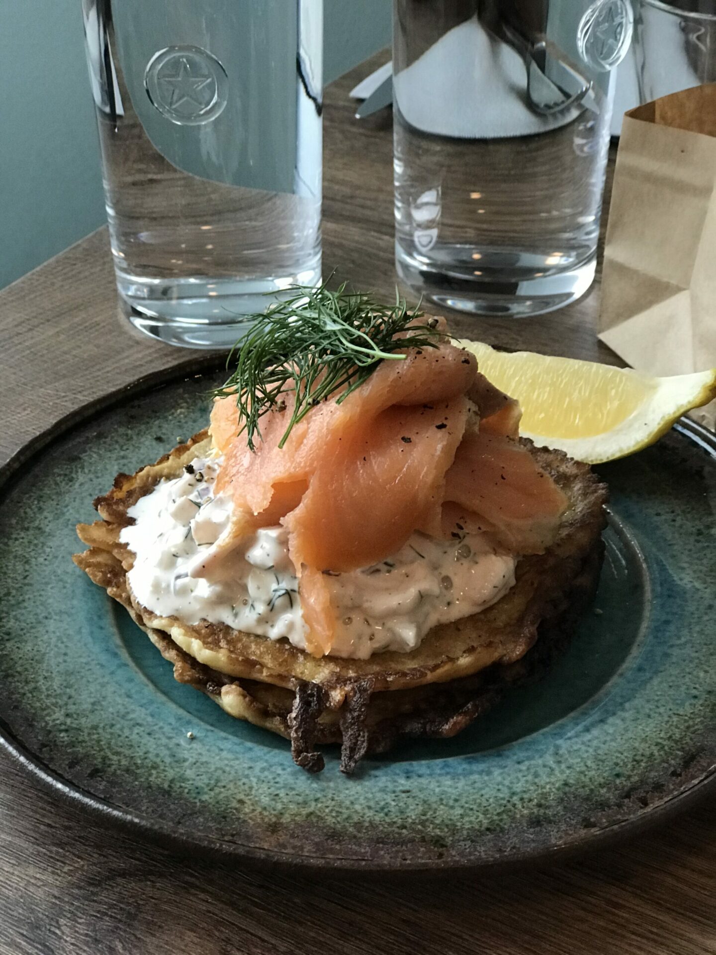 Lunch vid älven